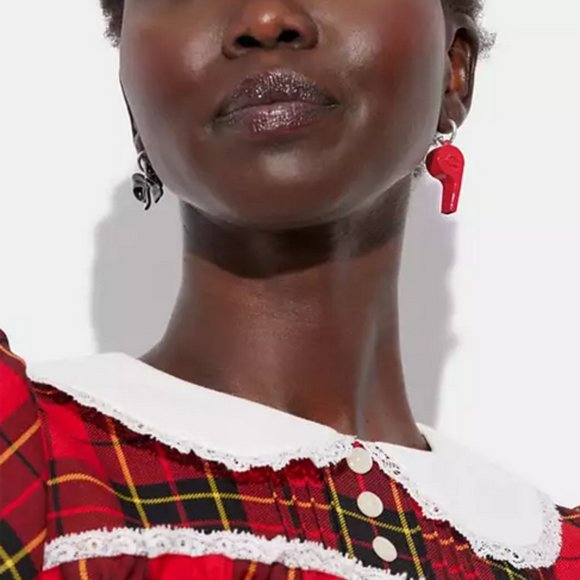 Coach Bow and Whistle Enameled Mismatched Earrings NWT - Picture 2 of 6